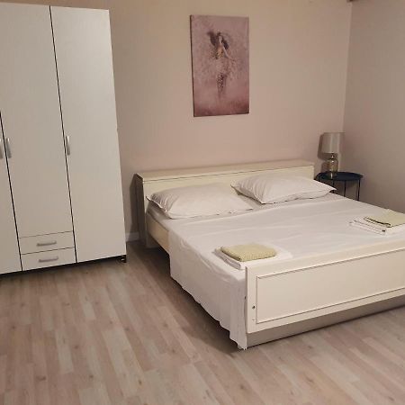 Apartman Luka Daire Sinj Dış mekan fotoğraf