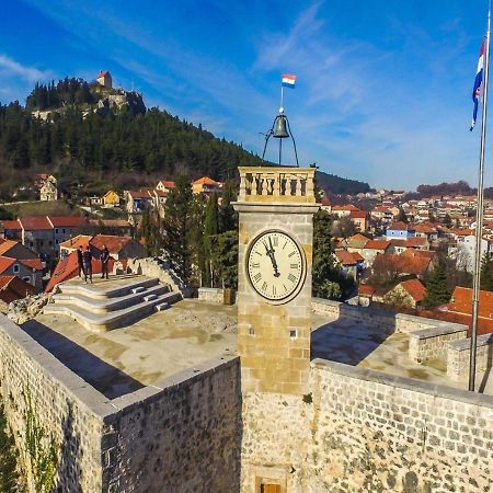 Apartman Luka Daire Sinj Dış mekan fotoğraf