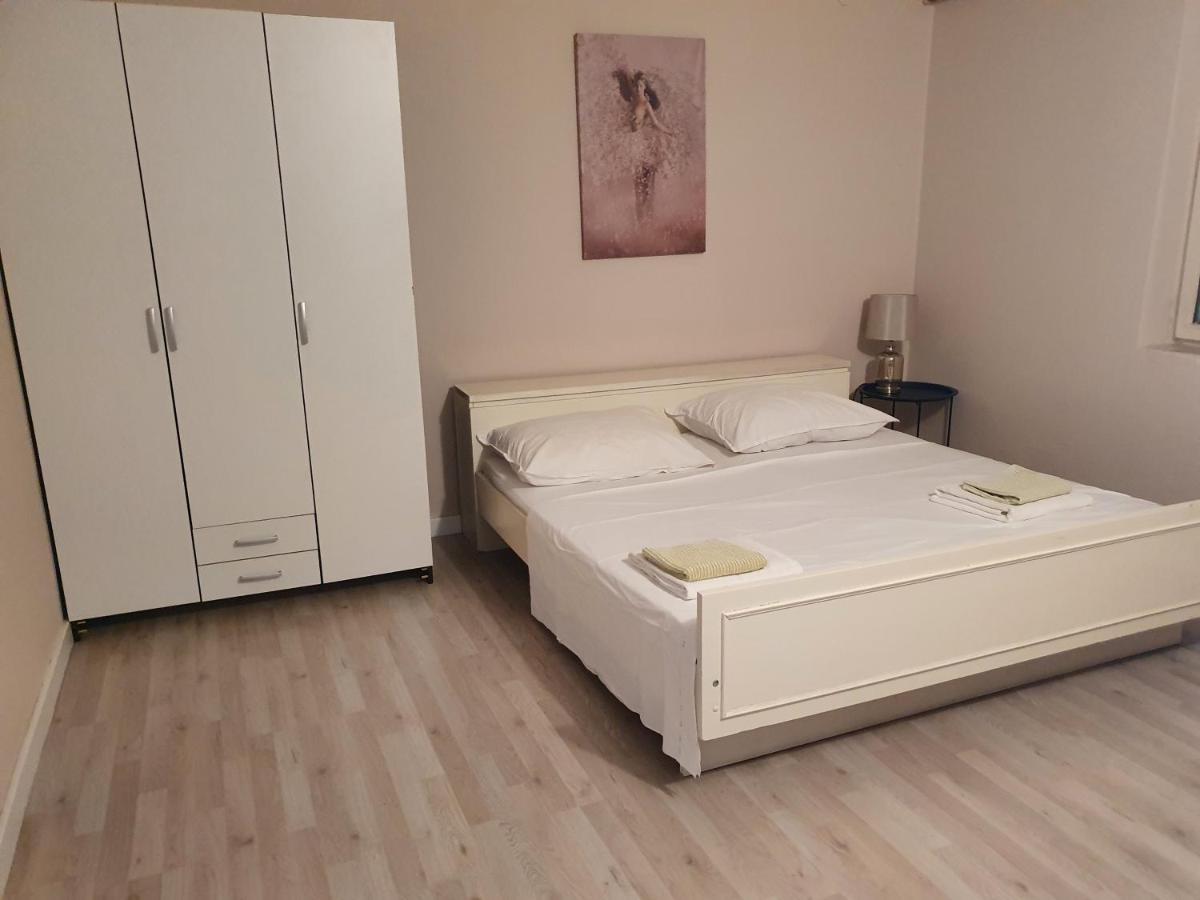 Apartman Luka Daire Sinj Dış mekan fotoğraf