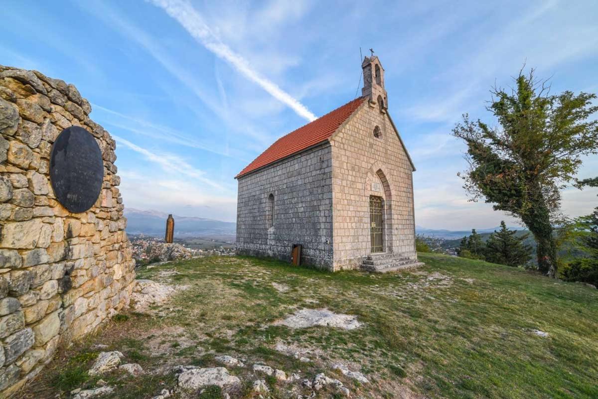 Apartman Luka Daire Sinj Dış mekan fotoğraf